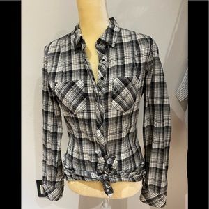 NWOT Guess Top, Size M